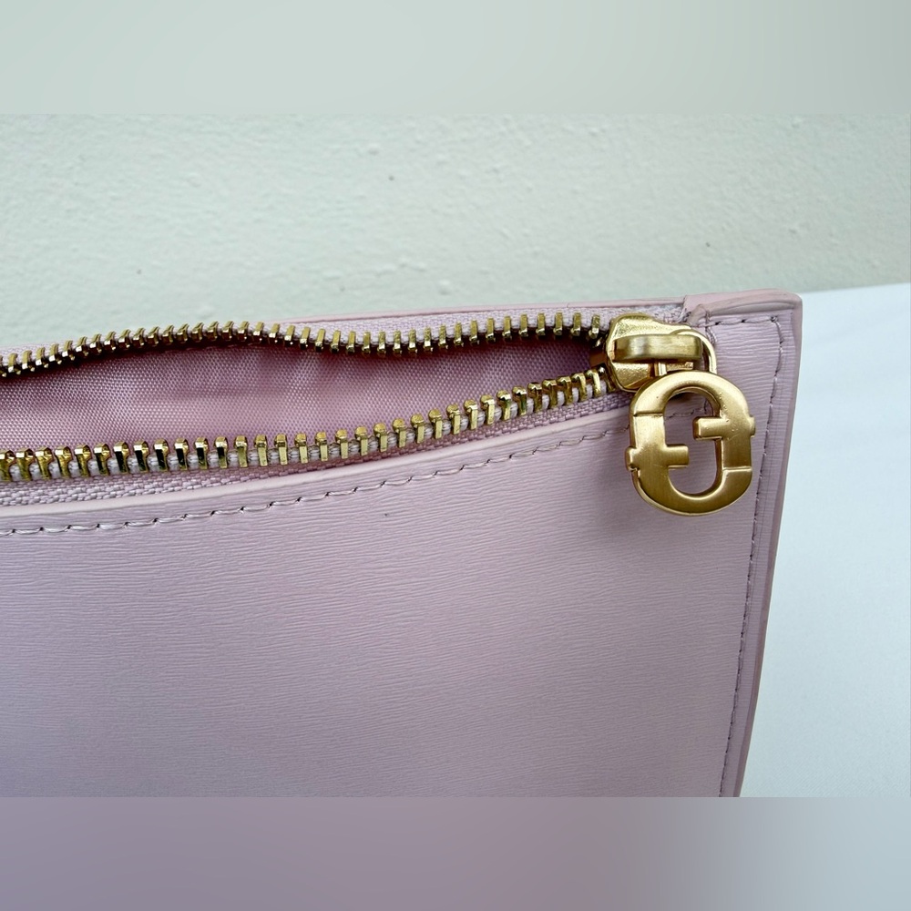 ๐ Stylish Pink Wristlet Wallet Set โ 2 Pieces! ๐ - Picture 10 of 16